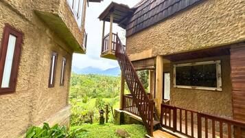 Villa, Mountain View | Exterior