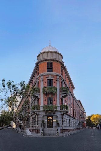 Hotel Banov Townscape Wuhan