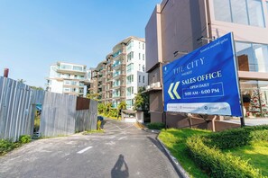 Exterior - City1BR Condo Pool Gym C261 (Wichit)