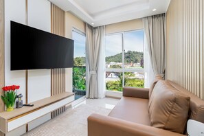 Living area - City1BR Condo Pool Gym C261 (Wichit)