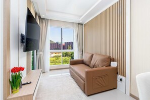 Living area - City1BR Condo Pool Gym C261 (Wichit)