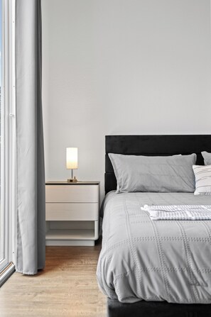 3 dormitorios, tabla de planchar con plancha, wifi gratis y ropa de cama