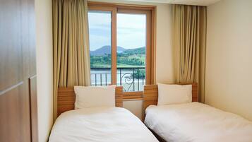 Double Room | Individually decorated, individually furnished, free WiFi