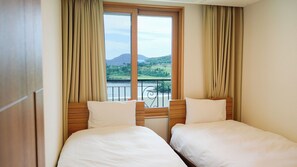 Deluxe Double Room | Individually decorated, individually furnished, free WiFi - Sagewood Yeosu Gyeongdo Resort (Yeosu)