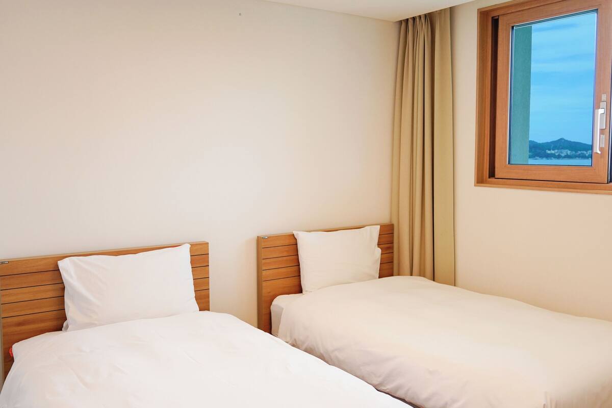 Deluxe Twin Room | Free WiFi