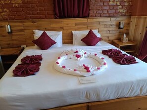 Deluxe Double Room, Balcony, Mountain View | Wi-fi percuma 