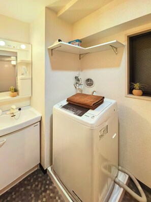Superior Double Room, City View | Bathroom - IKIRA Apartment Hotel (Tokyo)