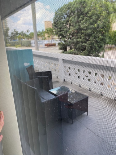 Cozy 1-bedroom apartment in charming Boynton Beach with AC