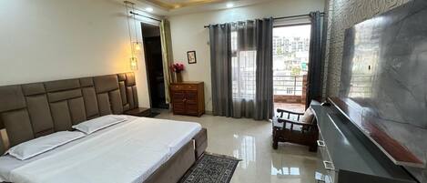 Fer et planche à repasser, accès Internet, draps fournis