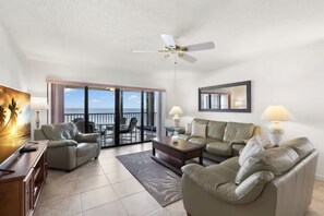 TV, stereo - Beachfront Condo w/ Stunning Water Views | Reflections On The Gulf 504 (Indian Rocks Beach)