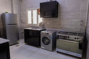 Private kitchen - 3-bedroom apartment in New Cairo (Cairo Governorate)