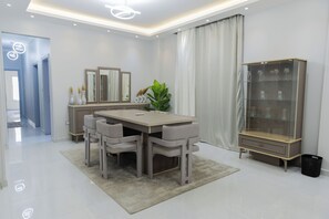 Dining - 3-bedroom apartment in New Cairo (Cairo Governorate)