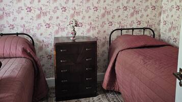 2 habitaciones, tabla de planchar con plancha y wifi gratis