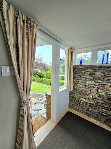 Historic Miner's Cottage - Self Contained