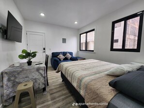 熨斗/熨衫板、Wi-Fi、床單