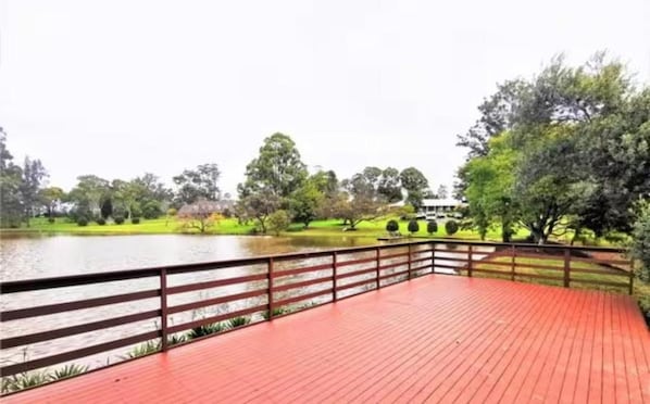 Property grounds - Cost down stair apartment (Dural DC)