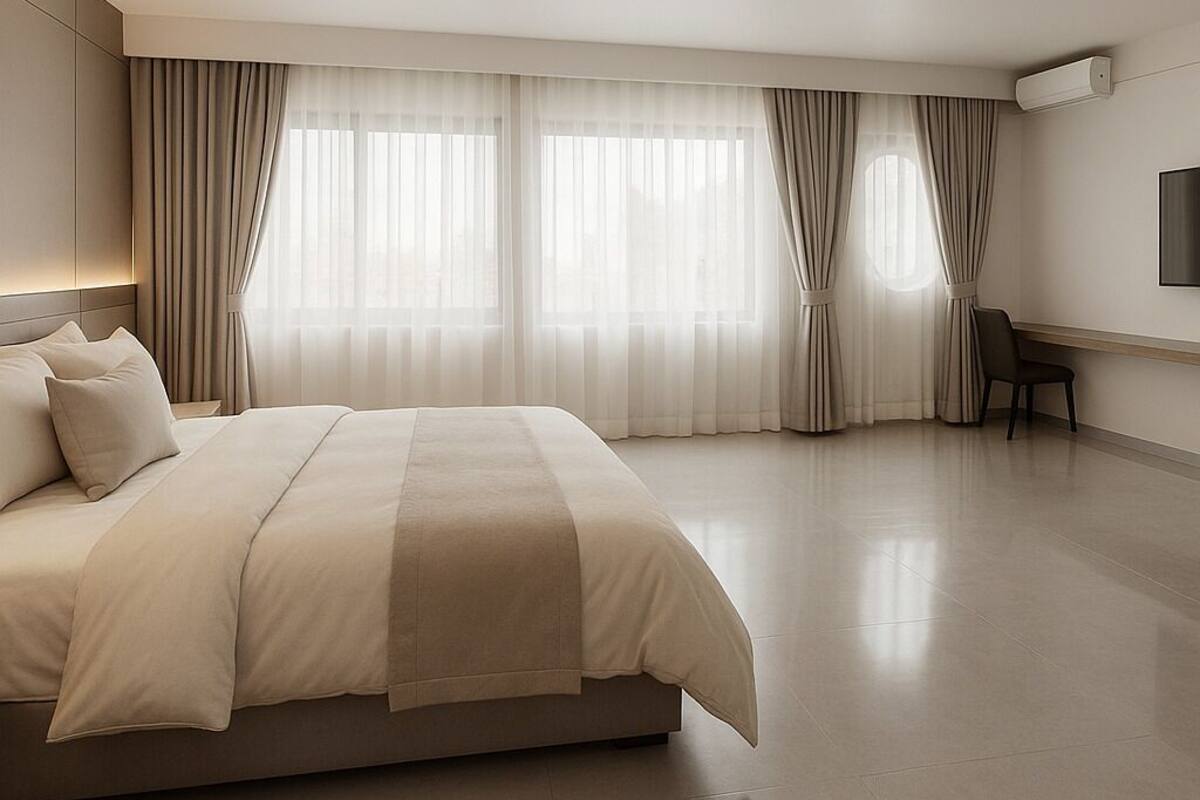 Luxury Double Room | Desk, laptop workspace, free WiFi