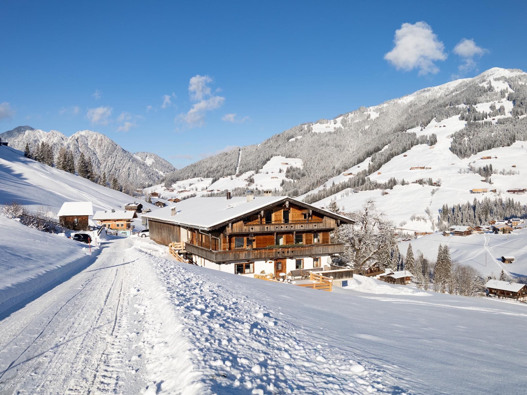 Außenseite Ferienhaus [Winter]