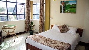 Unclassified image, 2 of 35, button - Miriam Inn Chaka (Chaka)