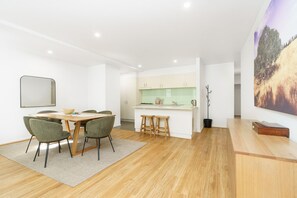 Dining - Kingston Modern Home – Large and Stylish Spaces (Kingston)