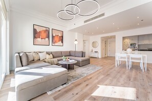 TV - Exclusive Waterfront Residence, Near Palm Jumeirah Mall (Dubai)