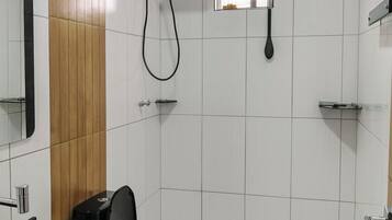 Toallas, papel higiénico