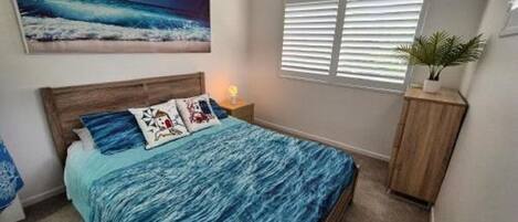 3 chambres, fer et planche à repasser, Wi-Fi, draps fournis