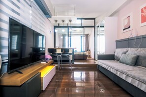 Living area - Air residence Makati Air Luxury Package (Makati)