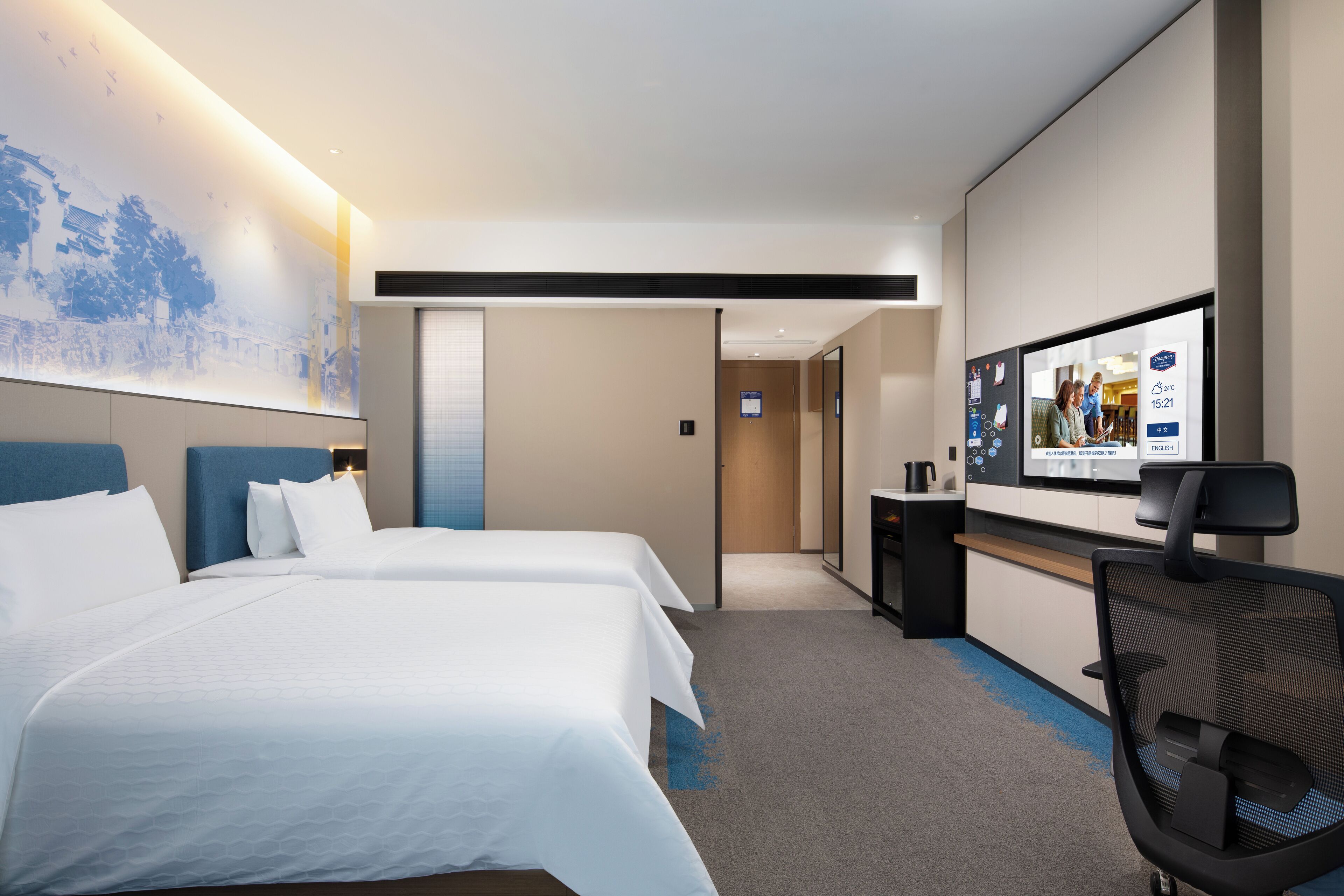 Comfort Double Room | Desk, laptop workspace, blackout drapes, iron/ironing board