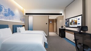 Comfort Double Room | Desk, laptop workspace, blackout drapes, iron/ironing board (on request) - Hampton by Hilton Jingdezhen Fuliang (Jingdezhen)