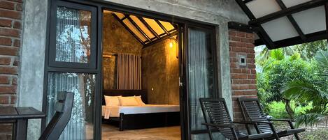 5 bedrooms, bed sheets