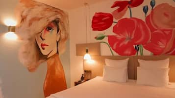 Family Suite | Blackout drapes, iron/ironing board, free WiFi