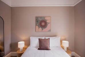 2 slaapkamers, een strijkplank/strijkijzer, wifi