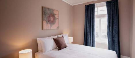 2 Schlafzimmer, Bügeleisen/Bügelbrett, WLAN