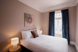 2 bedrooms, iron/ironing board, WiFi - Palfreymans Arcade | Central NoHo 2 Bed Apartment - 1 (Hobart City)