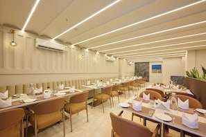 Restaurant - Tulip Inn Gurugram Sector 39 (Gurugram)