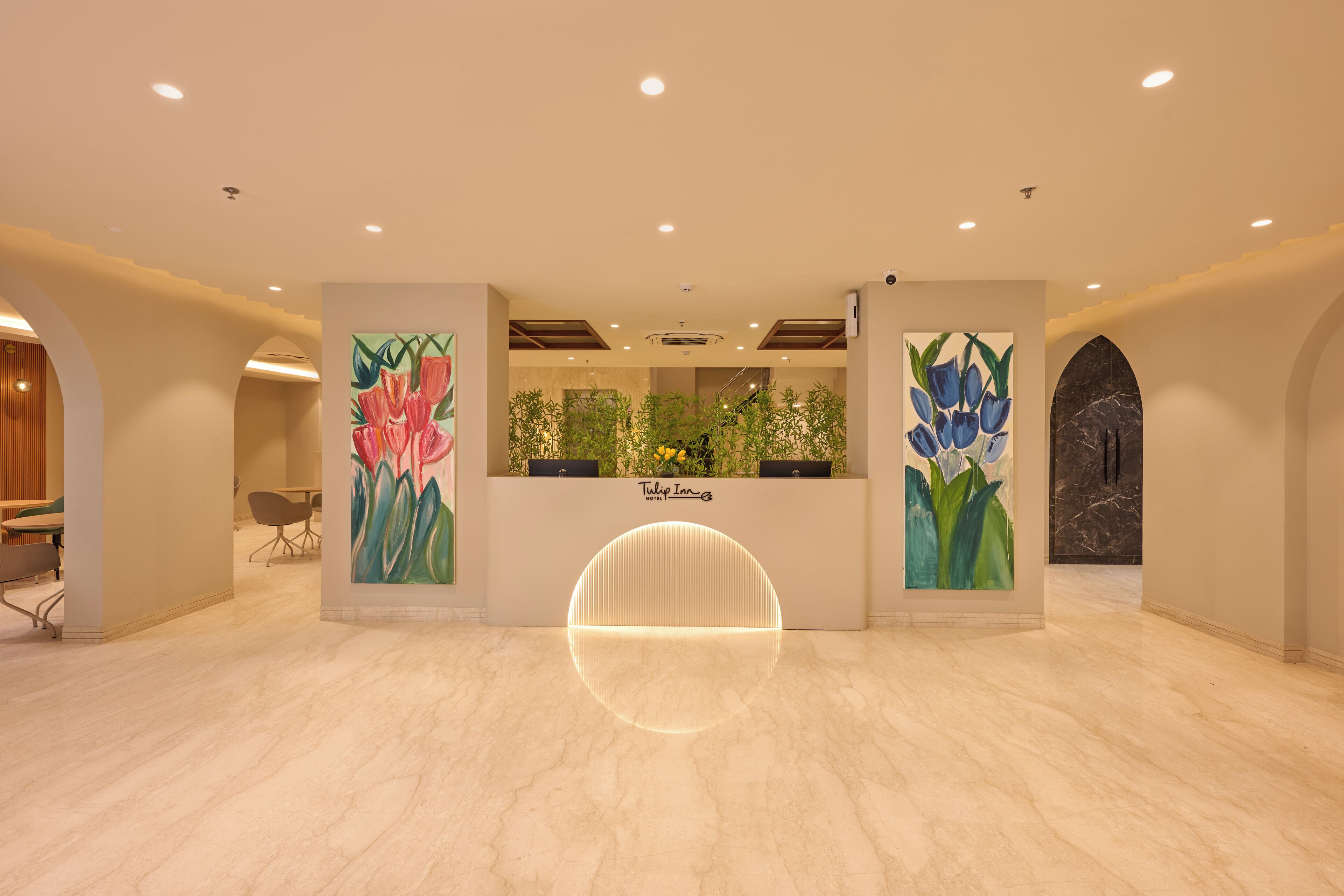 ฝ่ายต้อนรับ