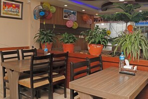 Dining - Hotel Maheshwor (Kathmandu)