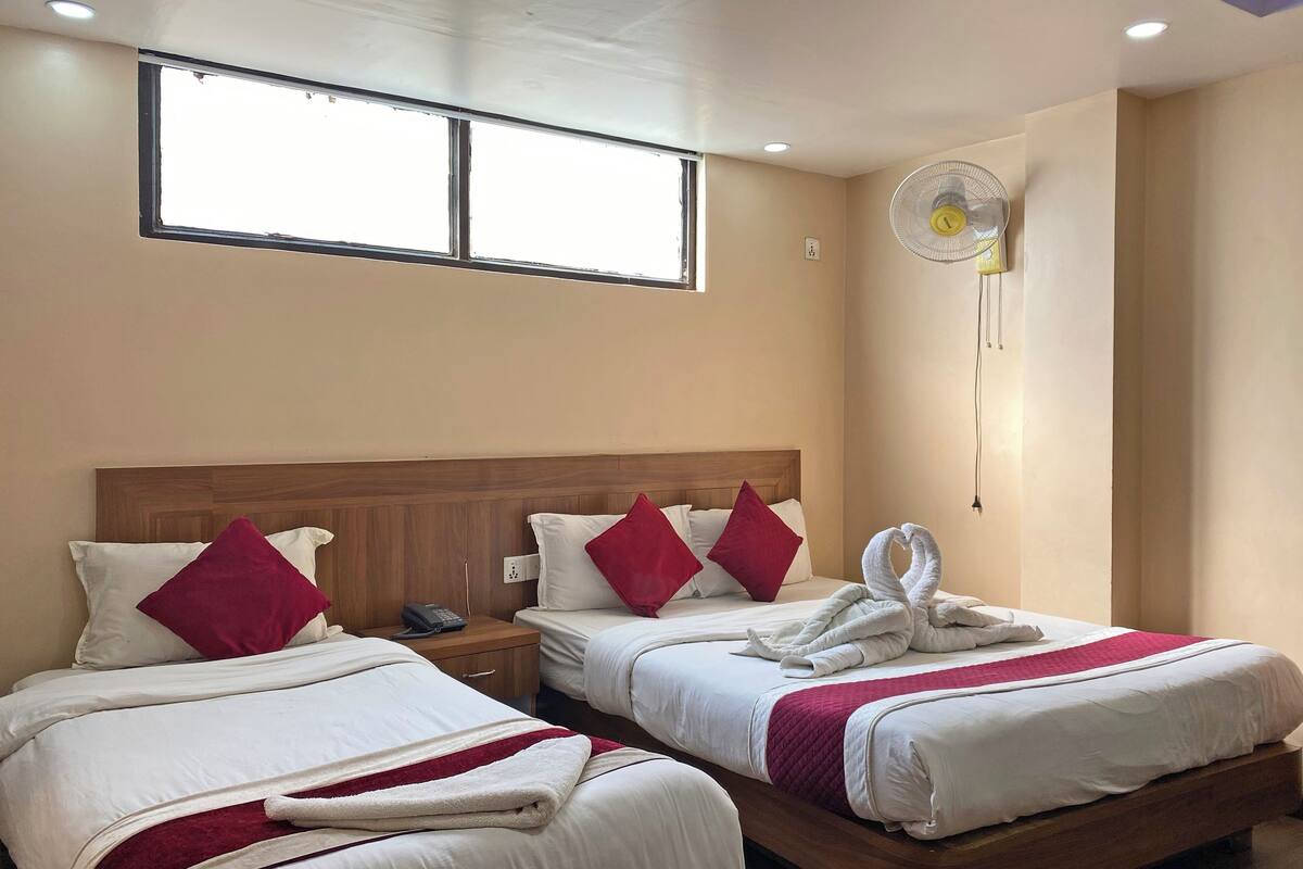 Standard Double or Twin Room, City View | Desk, laptop workspace, free WiFi