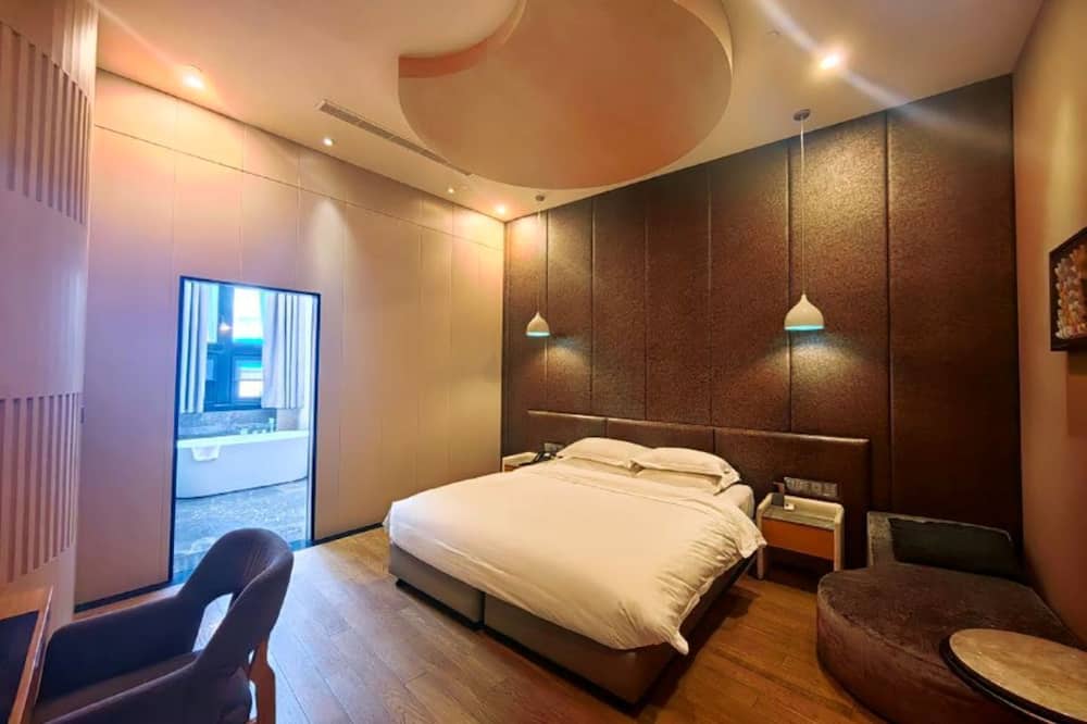 M Man Hotel