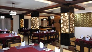 Dining - Hotel White Tara (Thimphu)