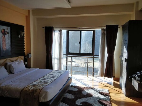 Deluxe Double or Twin Room, Balcony, Mountain View