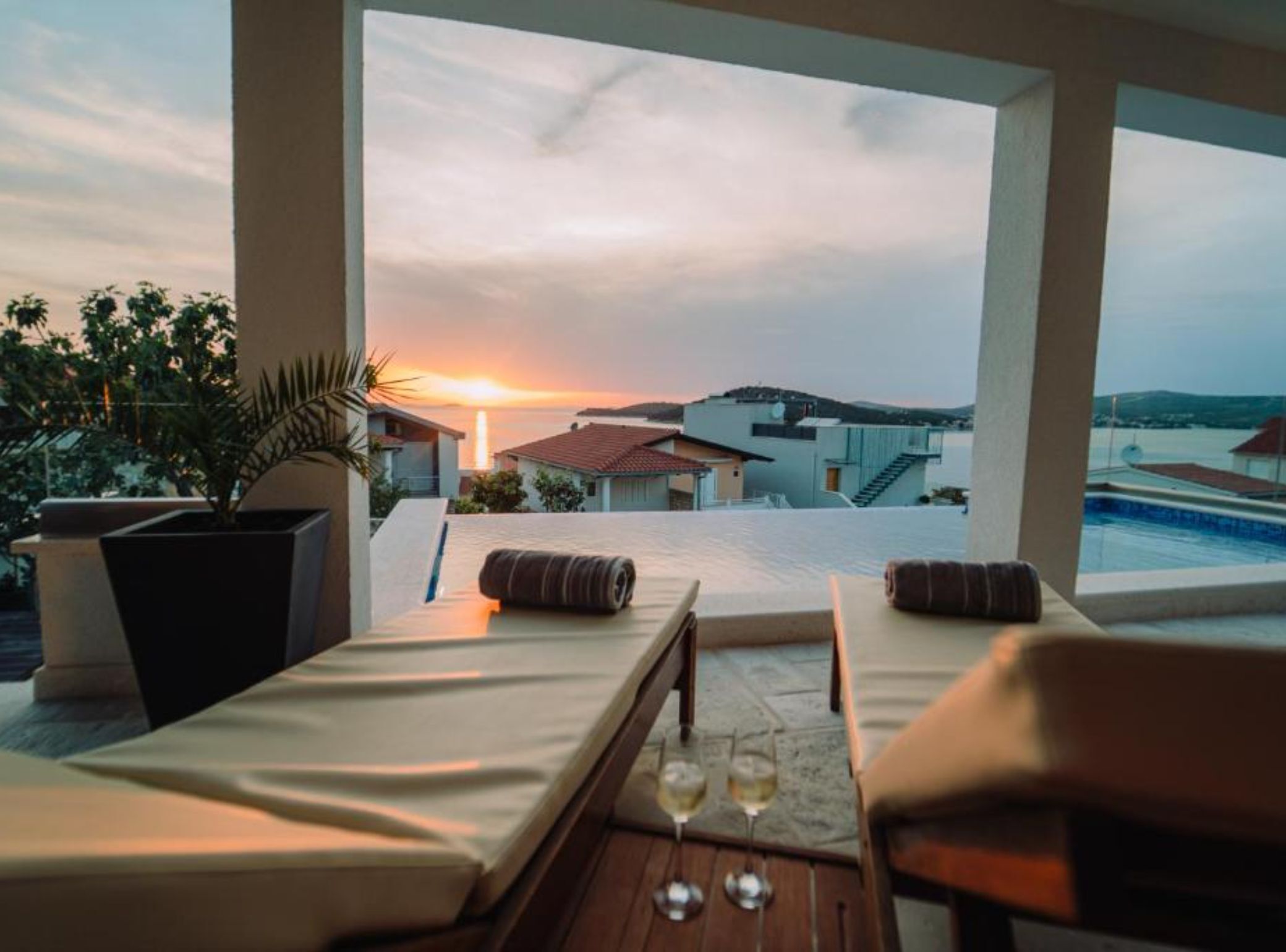 فيلا (Three Bedroom Villa) | شرفة/رواق