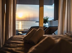 Biệt thự (Three Bedroom Villa) | Hiên