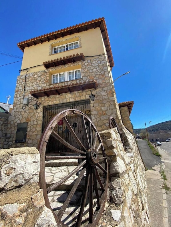 House, Multiple Bedrooms, Smoking, Patio | Exterior - la Murallita de Aroa (Cañete)