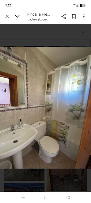 House, Multiple Bedrooms, Smoking, Patio | Bathroom - la Murallita de Aroa (Cañete)