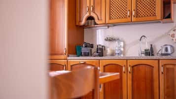 Deluxe-Apartment, Balkon, Bergblick | Eigene Küche | Hochstuhl