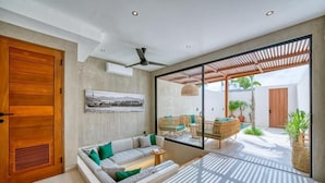 Vila Mewah, beranda, pemandangan kolam renang | Interior