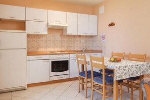 Apartment | Private kitchen - Summerheaven Apartments - One Bedroom Apartment With Terrace and Sea View (Podgora)