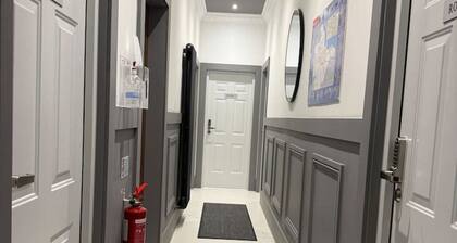 Laurieston Inn - Deluxe King Suite